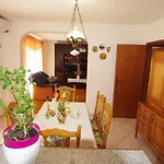Ana Pula