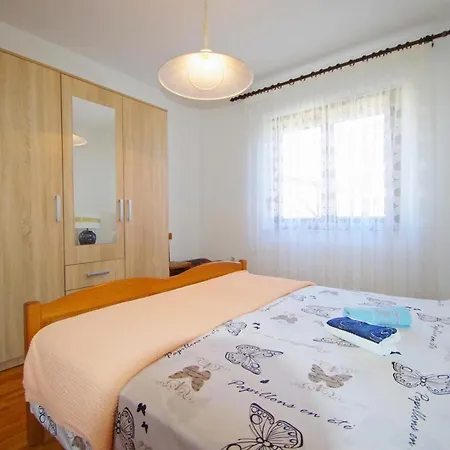 Ana Apartment