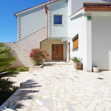 Ana Apartament Pula